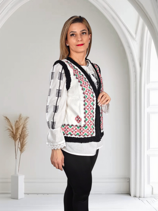 Vesta brodata traditional Dorina 2 [2]