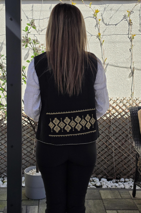 Vesta brodata traditional Olguta 7 [5]