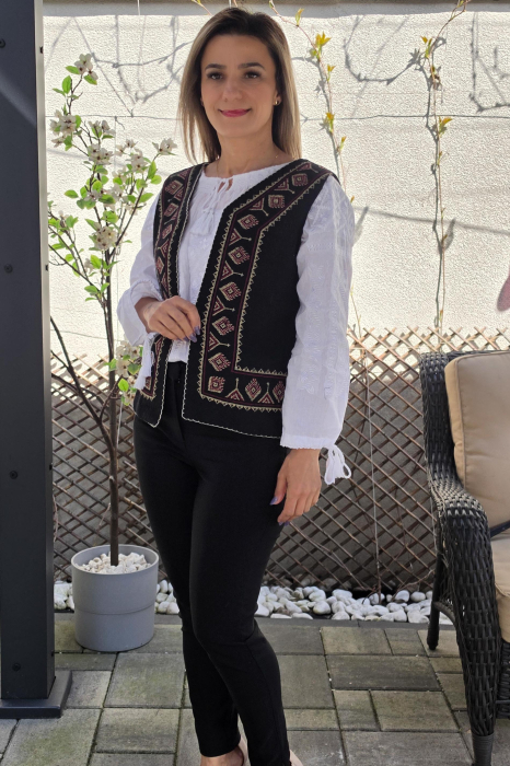 Vesta brodata traditional Olguta 8 [2]