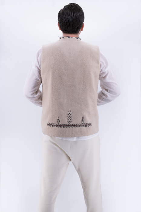 Vesta brodata Vasile 2 [3]