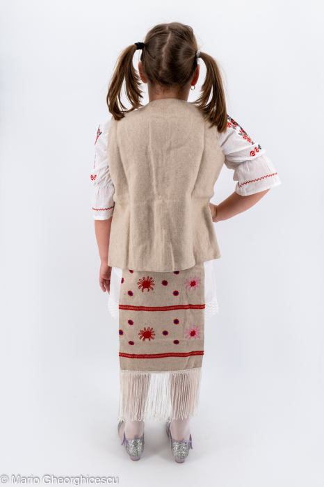 Vesta si fota fetita Iulica 3 [2]