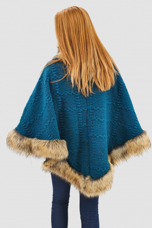 Poncho din lana cu blana [2]