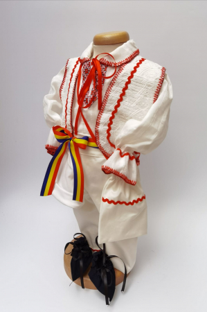 Compleu traditional baietel Rosu [3]