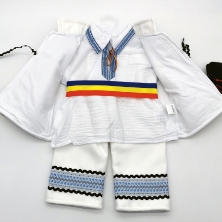 Compleu traditional baietel Daniel 2 [1]