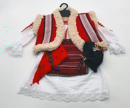 Compleu traditional Ecatrina 2 [0]