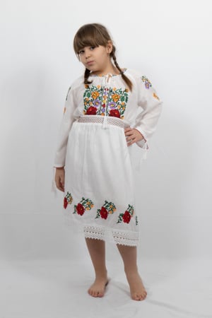 Compleu traditional fetite Marinela 2 [1]