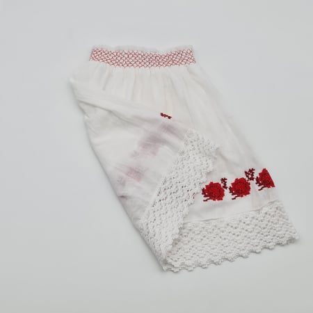 Fusta traditionala fetite [1]