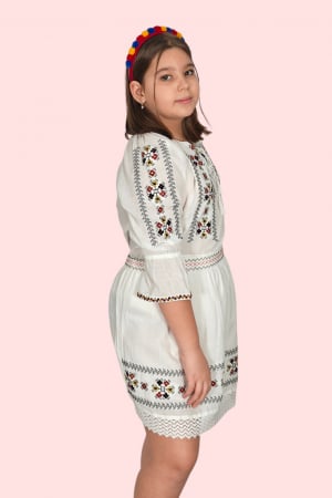 Compleu traditional fetite Raluca [3]