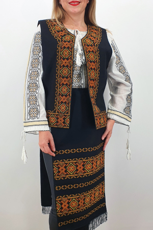 Costume Vesta si Fote traditionale - Costum Traditional Vesta si 2 Fote brodate cu model traditional 5