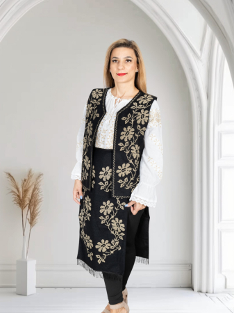 Costum Traditional Vesta si Fote Alina 4 [2]