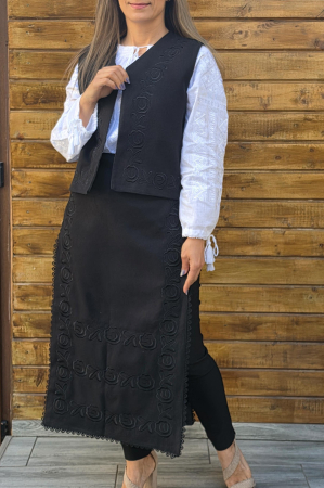 Costum Traditional Vesta si Fote Flori 5 [2]