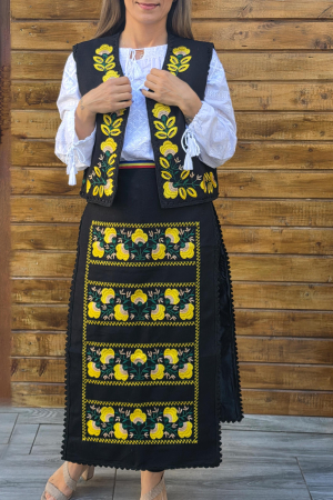 Costum Traditional Vesta si Fote Flori [1]