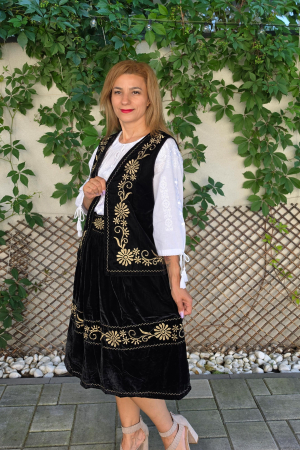 Costume Vesta si Fote traditionale - Costum catifea Vesta si Fusta 3
