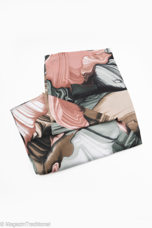 Esarfa Traditionala cu Imprimeu Floral [0]