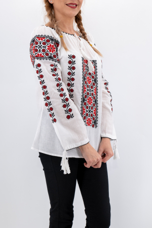 Ie Traditionala Madalina 2 [2]