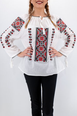 Ie Traditionala Madalina 2 [1]