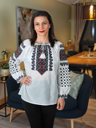 Ii Maneca Lunga - Ie Traditionala Arina 2