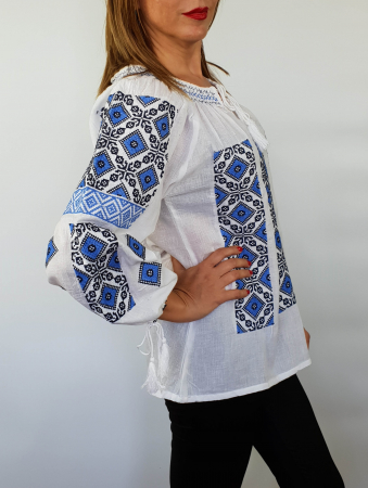 Ie Traditionala Antonia [1]