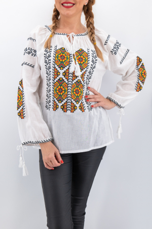 Ii Maneca Lunga - Ie Traditionala Nina 2