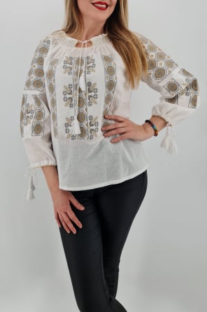 Ie Traditionala Catalina 4 [2]