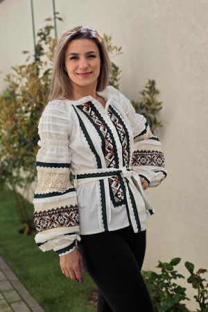 Ie Traditionala Cristina 3 [4]