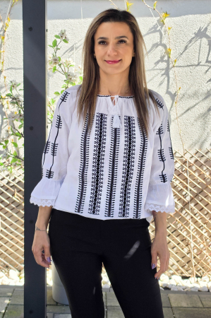 Femei - Ie Traditionala Corina 34