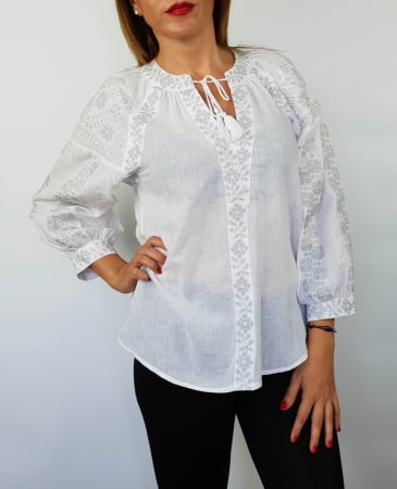 Ie Traditionala Cristina 2 [2]