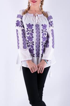 Ie Traditionala cu Trandafiri [0]