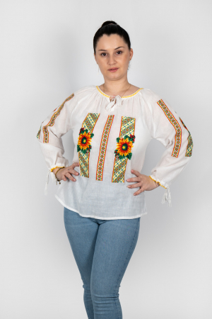 Ii Maneca Lunga - Ie Traditionala cu Flori 2