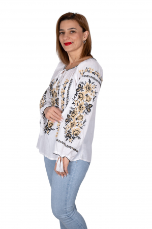 Ie Traditionala cu Trandafiri 7 [3]