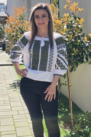 Femei - Ie Traditionala Adnana