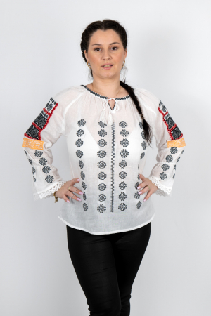 Ii Maneca Lunga - Ie Traditionala Gabriela