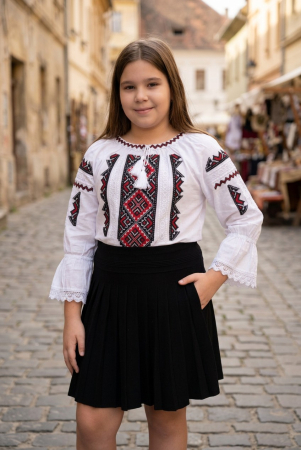 Fetite - Ie traditionala fetite Olimpia