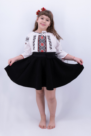 Ie traditionala fetite Madalina [1]