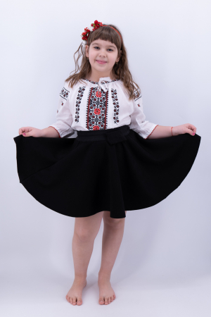 Ie traditionala fetite Madalina [0]