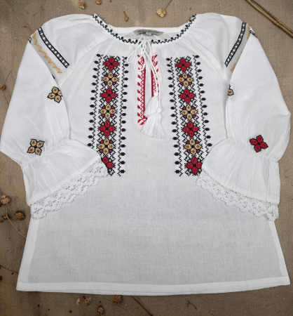 Fetite - Ie traditionala fetite Raluca 2