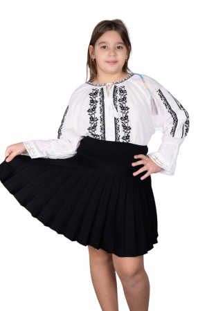MEGA REDUCERI - Ie traditionala fetite Antonia 3