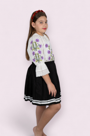 Ie traditionala fetite Maricica 3 [2]