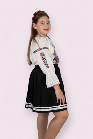 Ie traditionala fetite Damina [2]