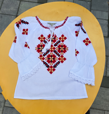Fetite - Ie traditionala fetite Gabriela 2