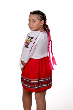 Ie traditionala fetite Ianina 4 [3]