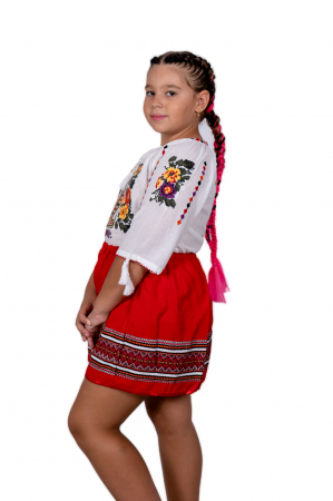 Ie traditionala fetite Ianina 4 [1]