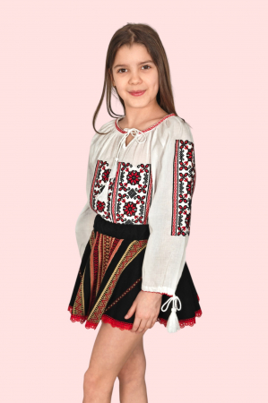 MEGA REDUCERI - Ie traditionala fetite Melania 2