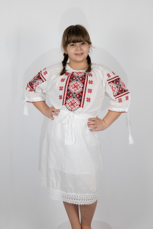 Ie traditionala fetite Letitia 3 [0]