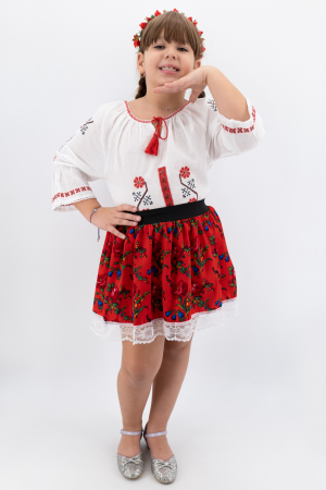 Ie traditionala fetite Liliana 2 [1]