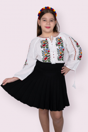 Fetite - Ie traditionala fetite Roberta