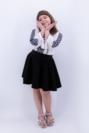 Ie traditionala fetite Naria [1]