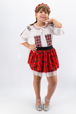 Ie traditionala fetite Olguta [1]