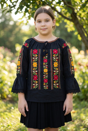 Fetite - Ie traditionala fetite Adela
