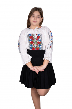 Ie traditionala fetite Iarina [3]